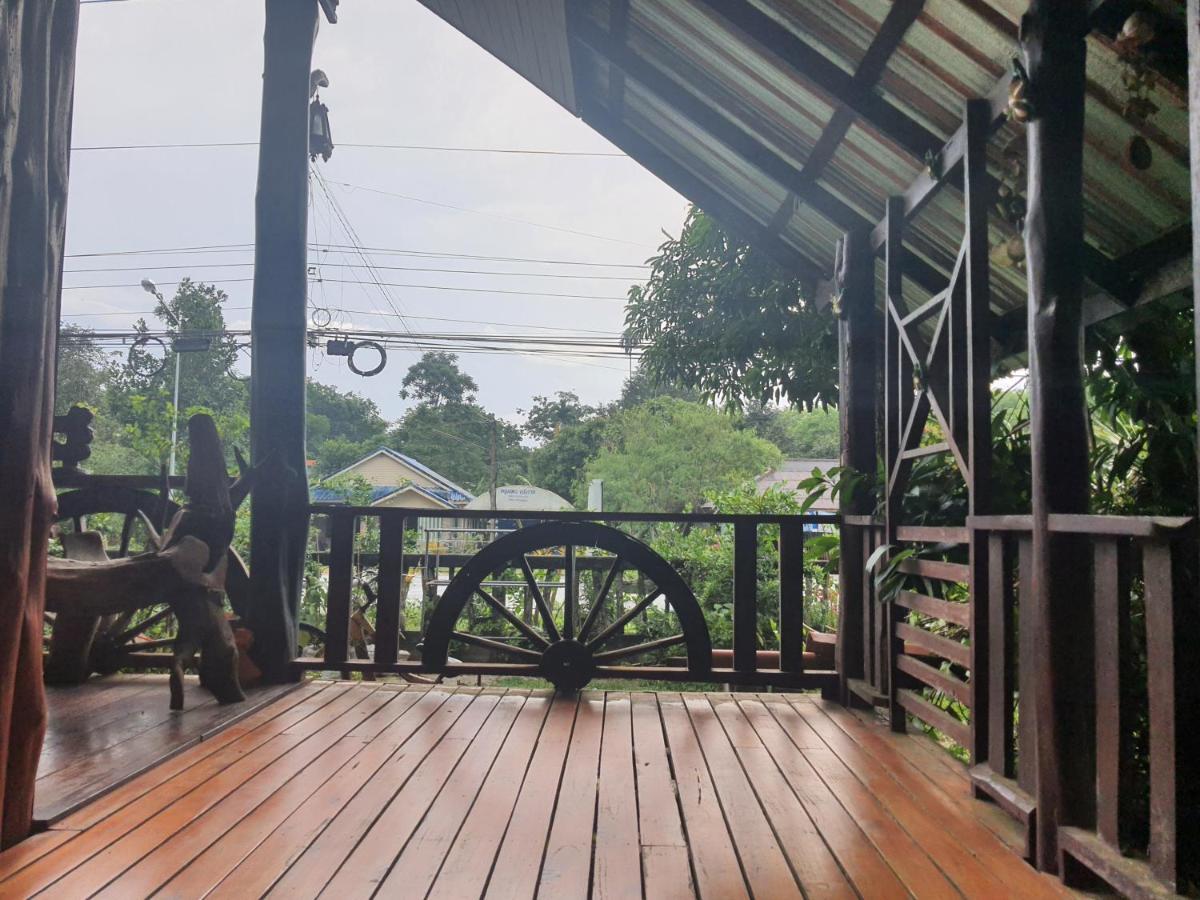Baan Thabthong Homestay Ban Pak Nam  Exterior foto