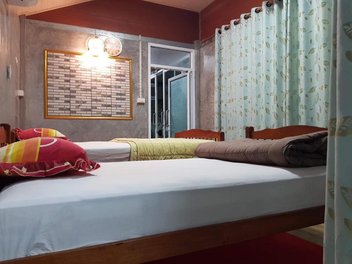 Baan Thabthong Homestay Ban Pak Nam  Exterior foto