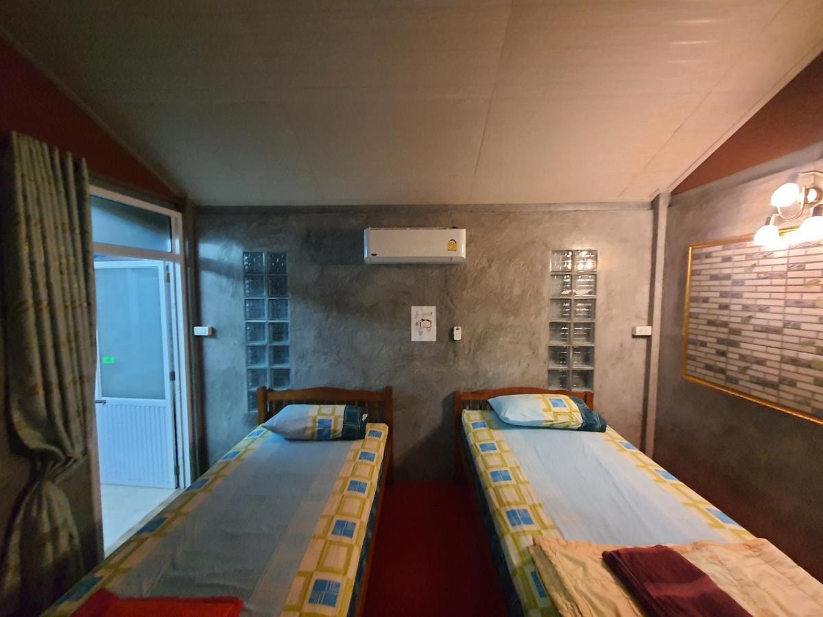 Baan Thabthong Homestay Ban Pak Nam  Exterior foto